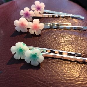 Flower Bobby hair pins